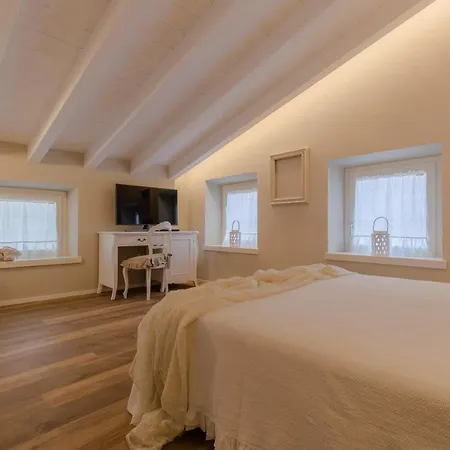 Il Cantuccio Sul Garda - Relais Di Charme Gasthof