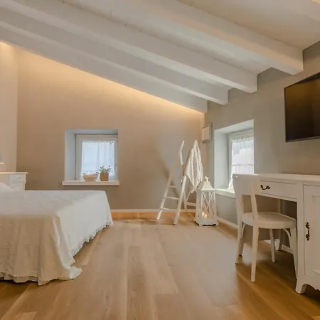 Il Cantuccio Sul Garda - Relais Di Charme Pensión 4*