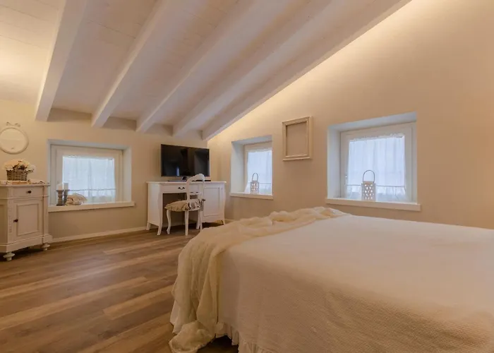 Il Cantuccio Sul Garda - Relais Di Charme بيت ضيافة