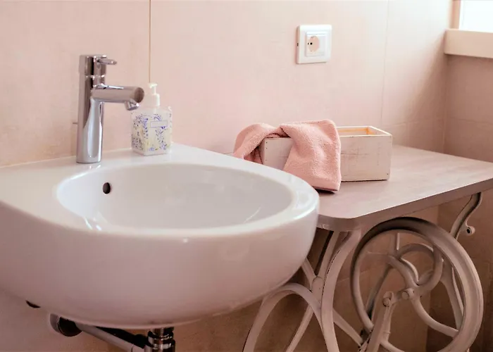 Il Cantuccio Sul Garda - Relais Di Charme بيت ضيافة كافايون فيرونيسي